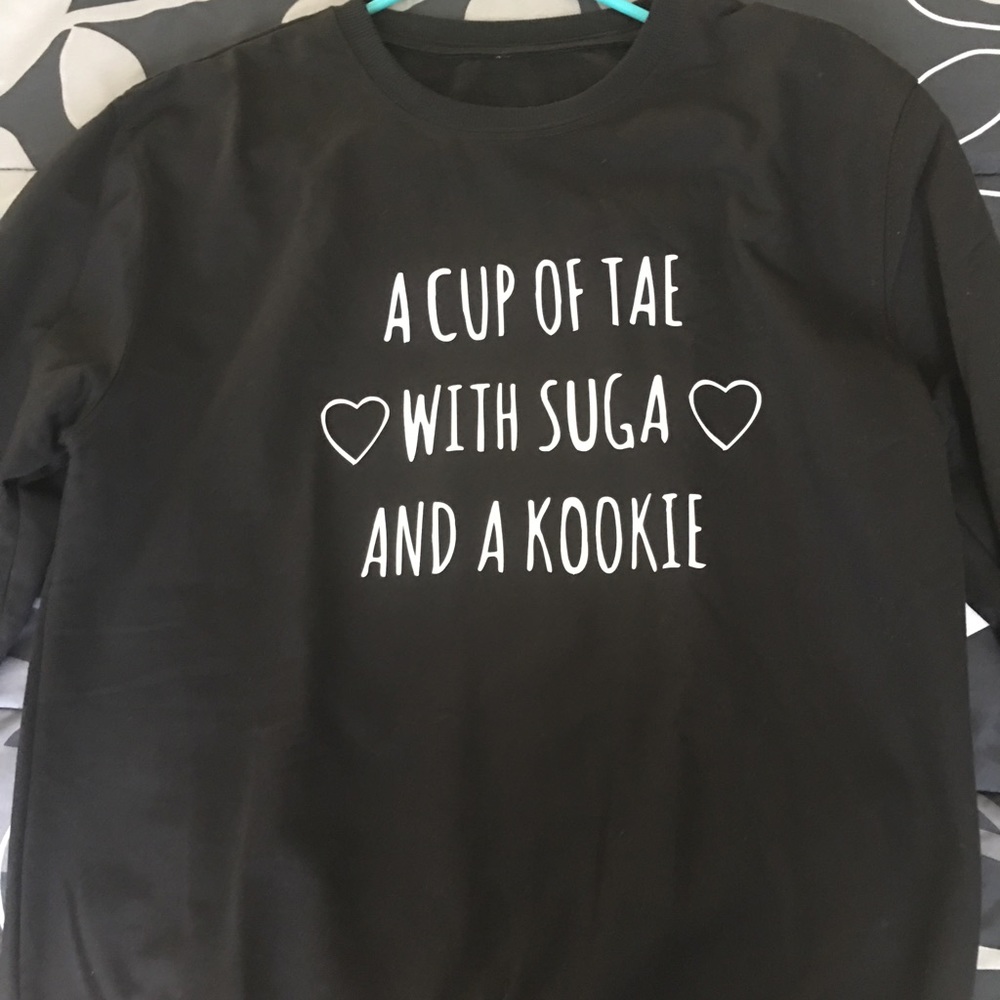 a cup of tae with suga and a kookie